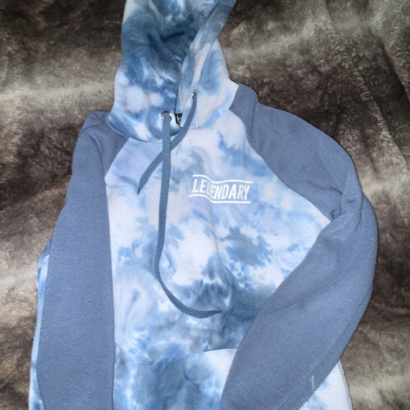 Sweatshirt - Picture 1 of 2